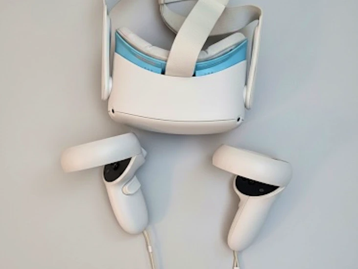 Hyr ett vr-äventyr! meta quest 2 med spelpaket