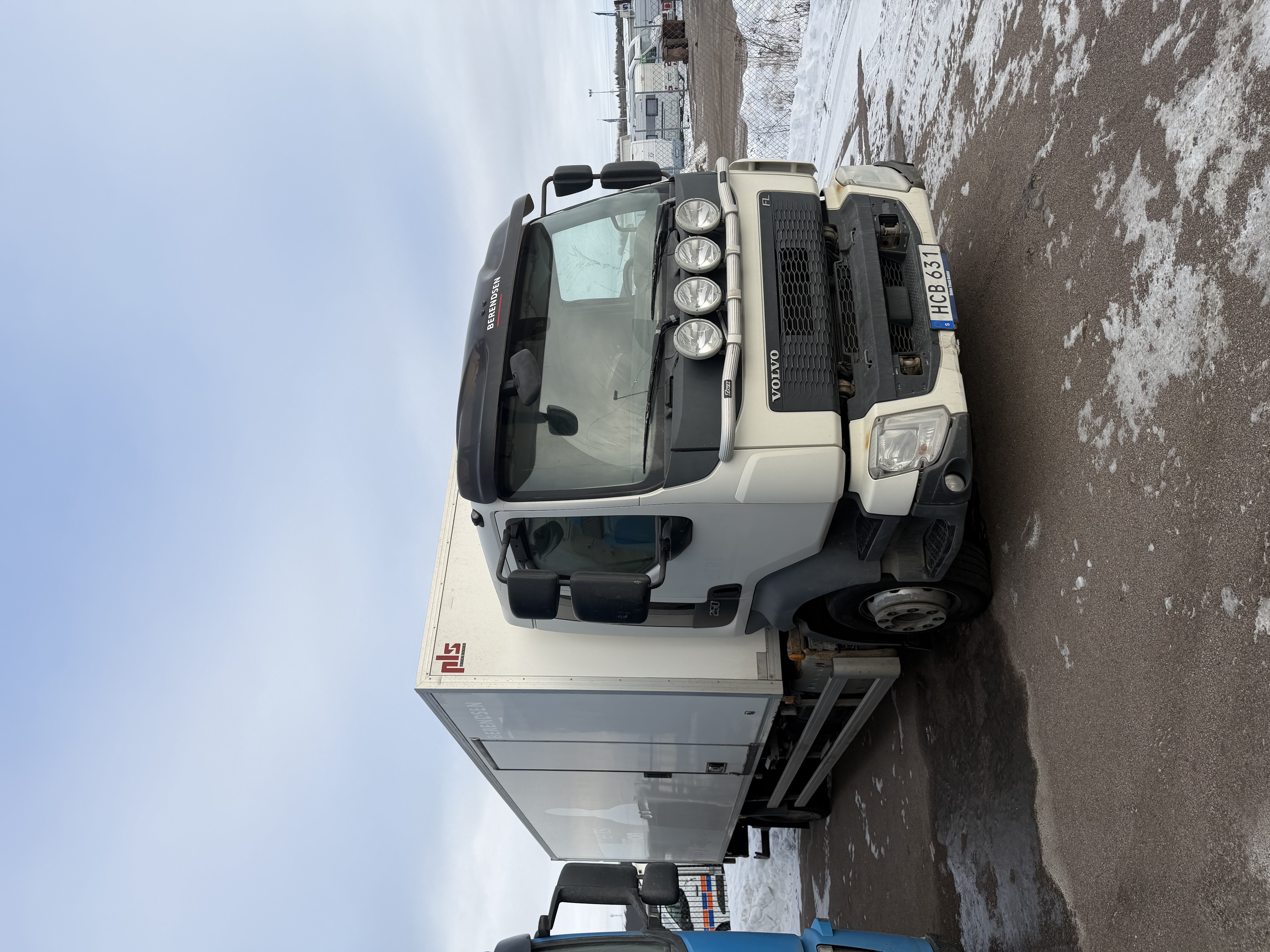 Volvo fl 250 skåplastbil