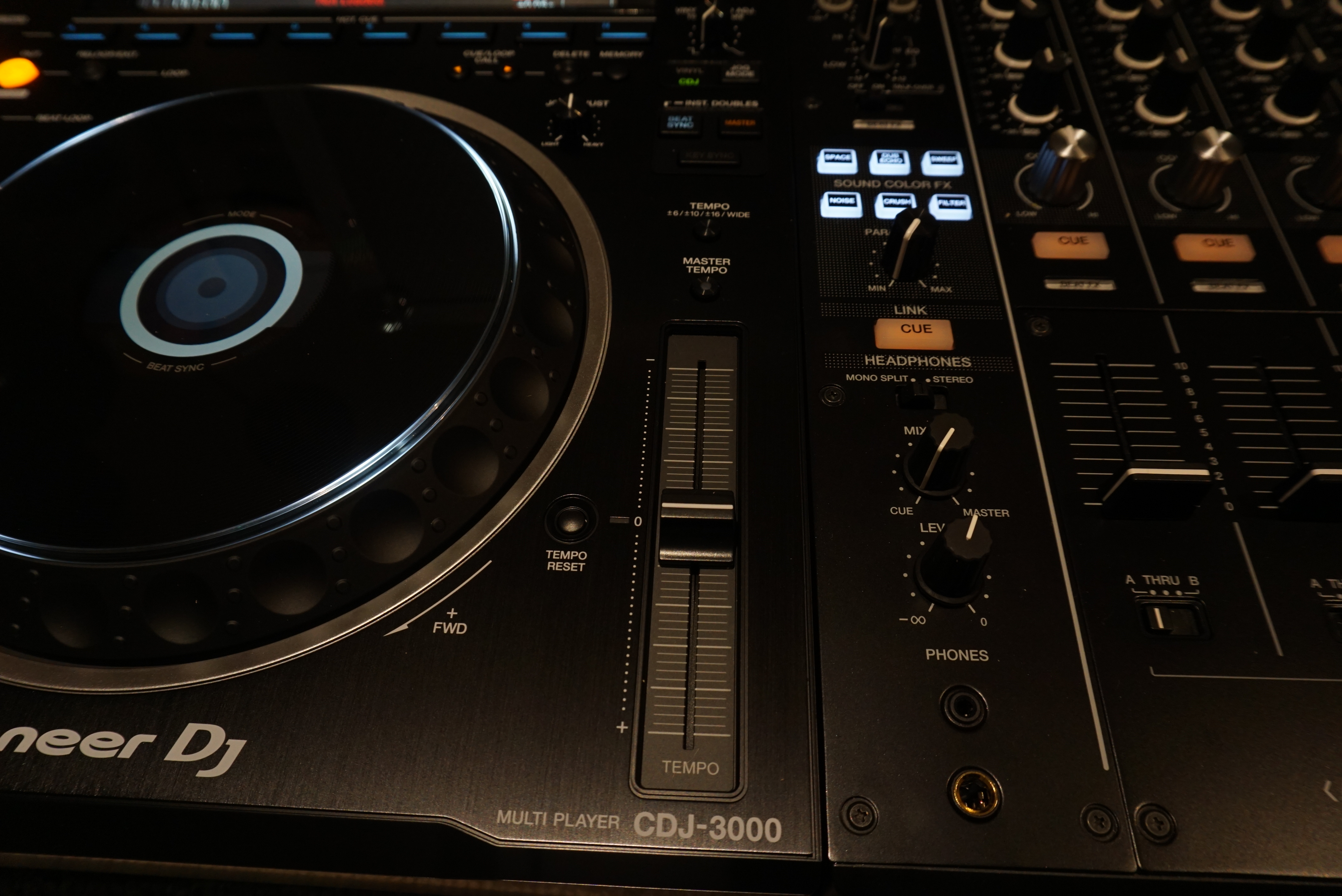 Pair pioneer cdj3000 with rca, coax, ethernet, iec lead and cases