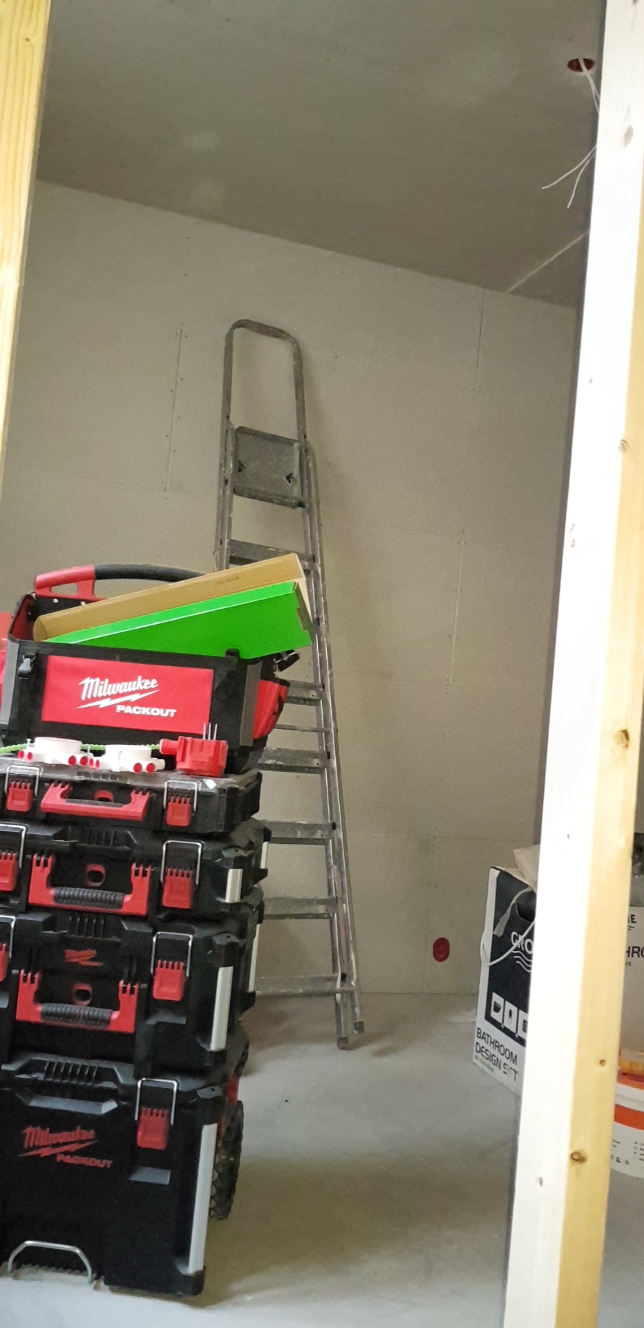 Milwaukee m18 fuel proff tømrer-kit – dykksag, driller, sager, batterier og