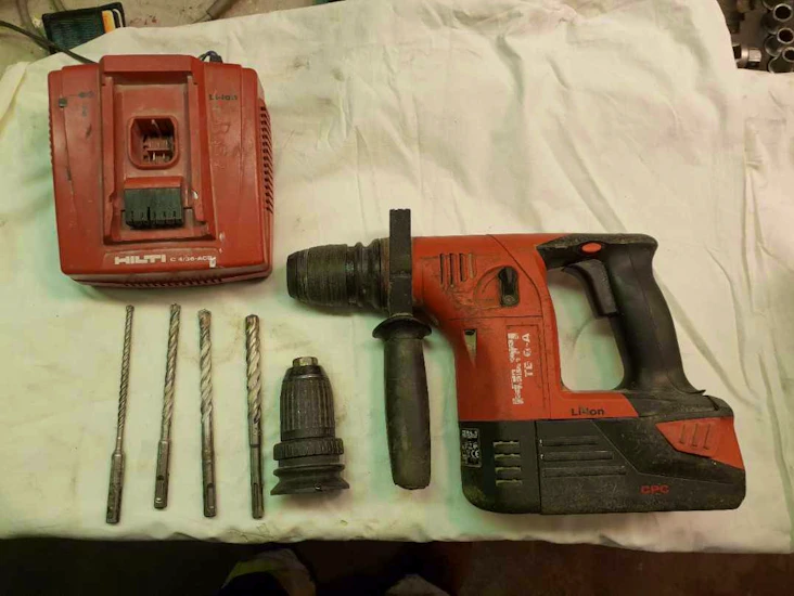 Hilti slagborrmaskin