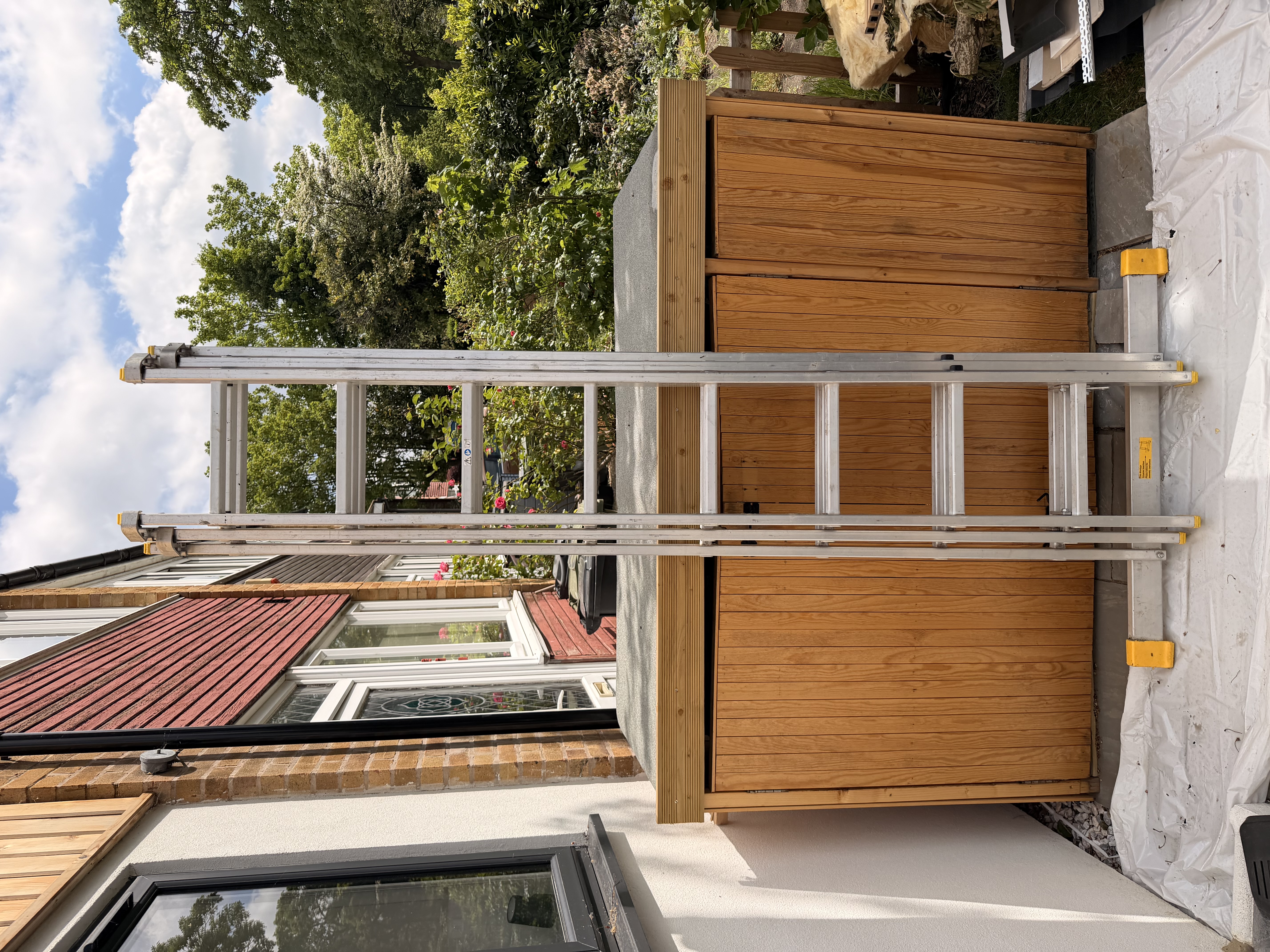 Extendable ladder (5.8m)