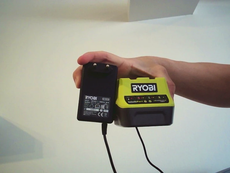 Batteriladdare ryobi rc18120 18v one+