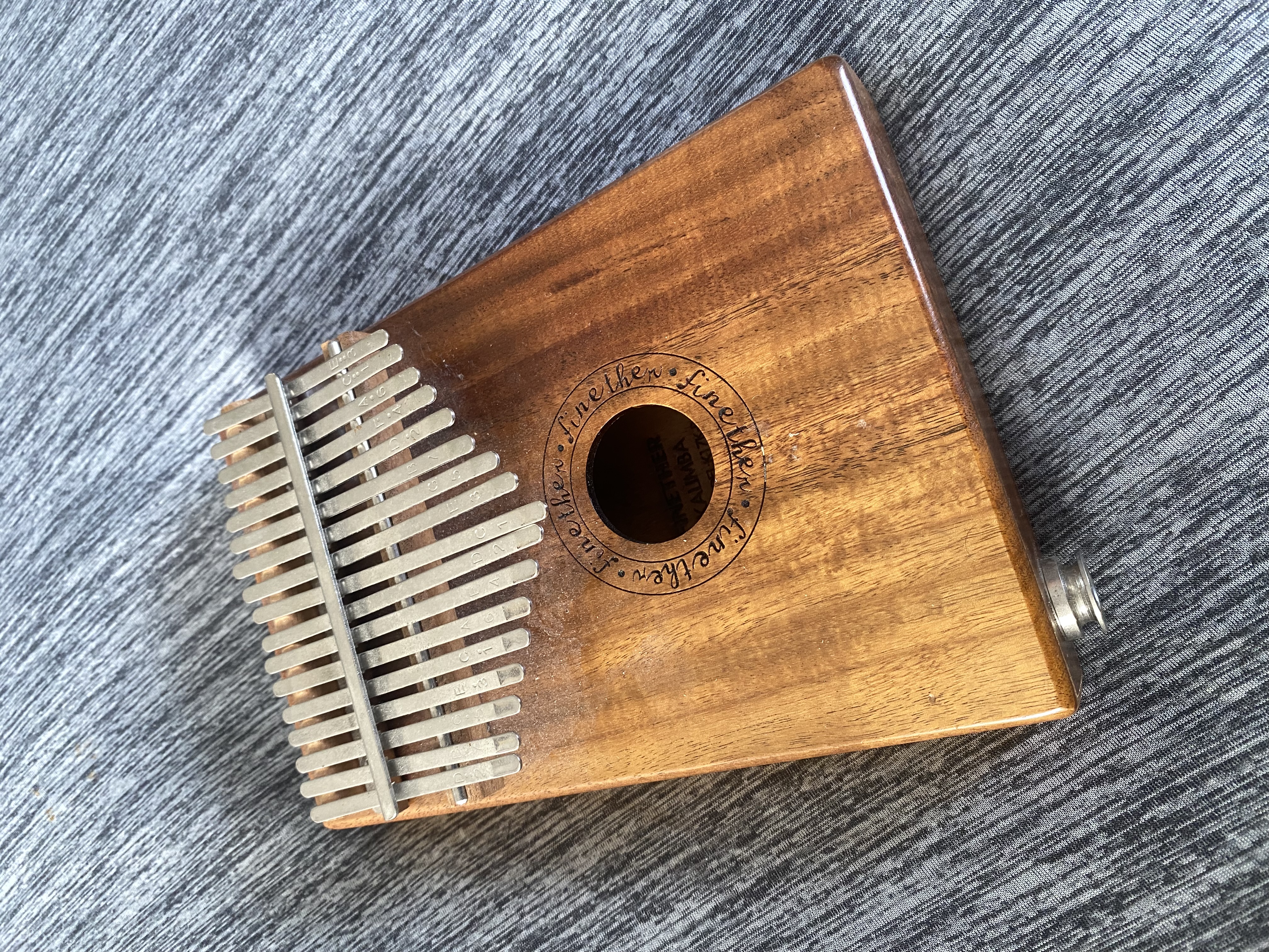 17-key koa kalimba with pickup 