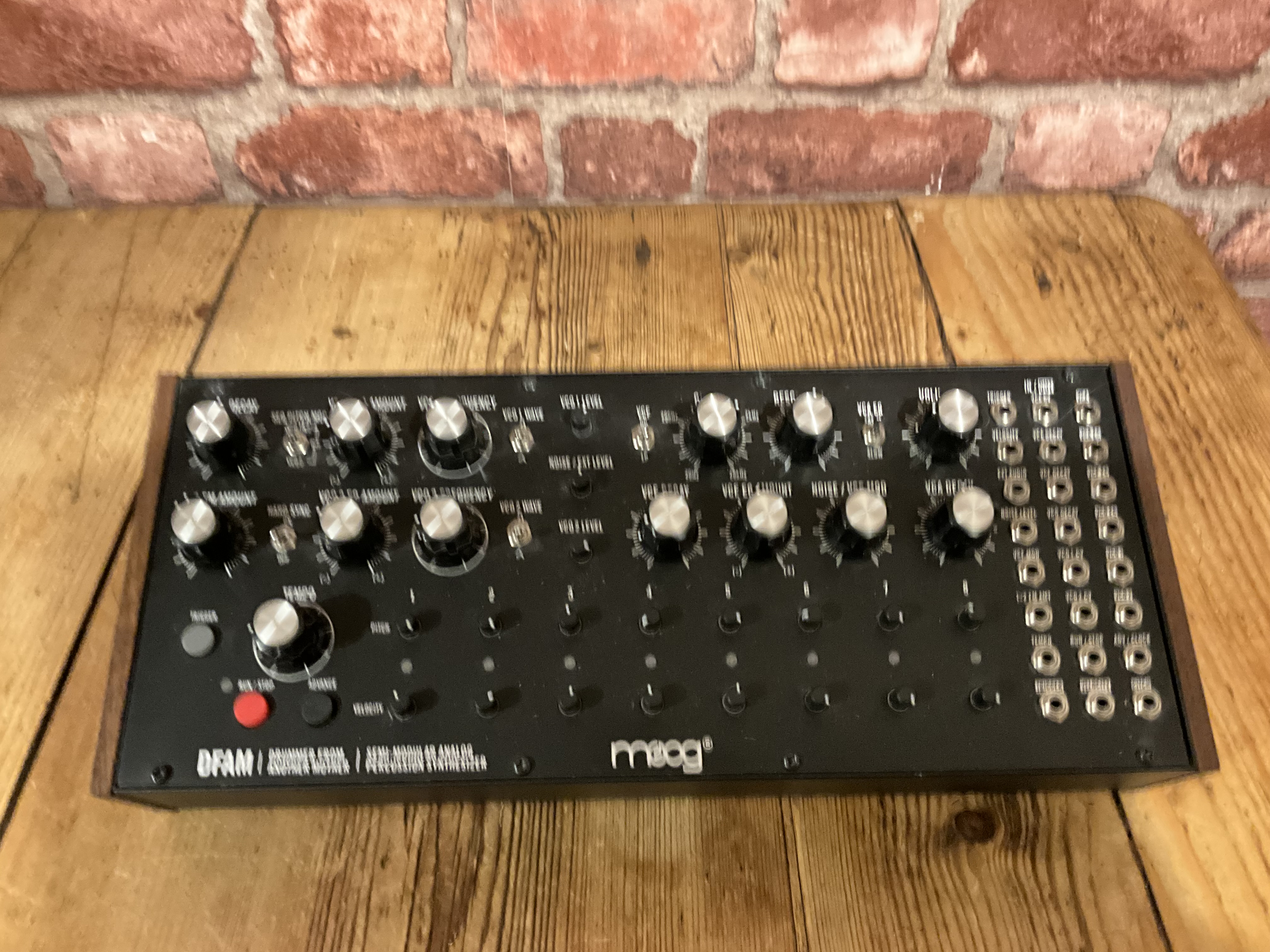 Moog (dfam)drum machine