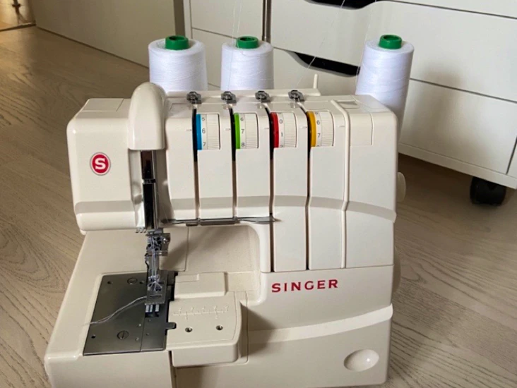 Singer coverstitch