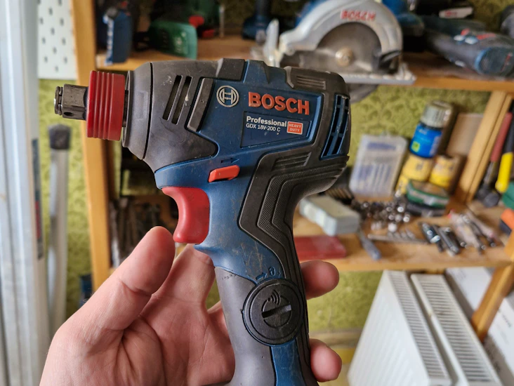 Batteridriven mutter dragare