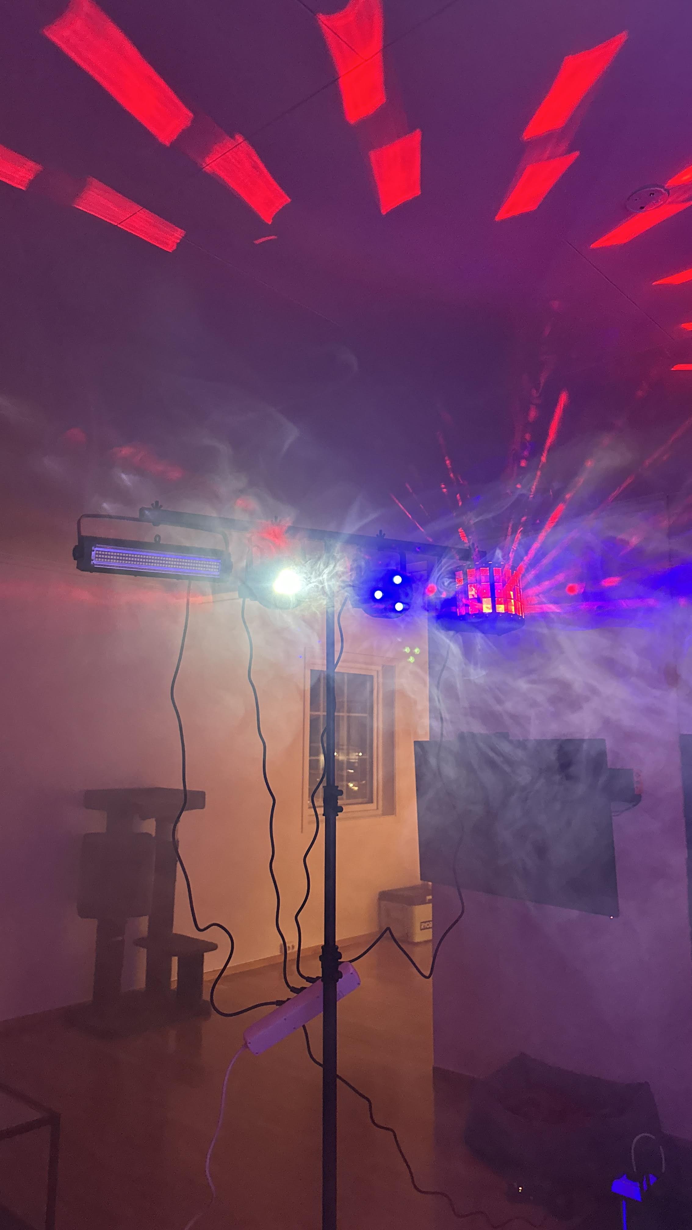 Partypakke + (lys, stativ, røykmaskin)