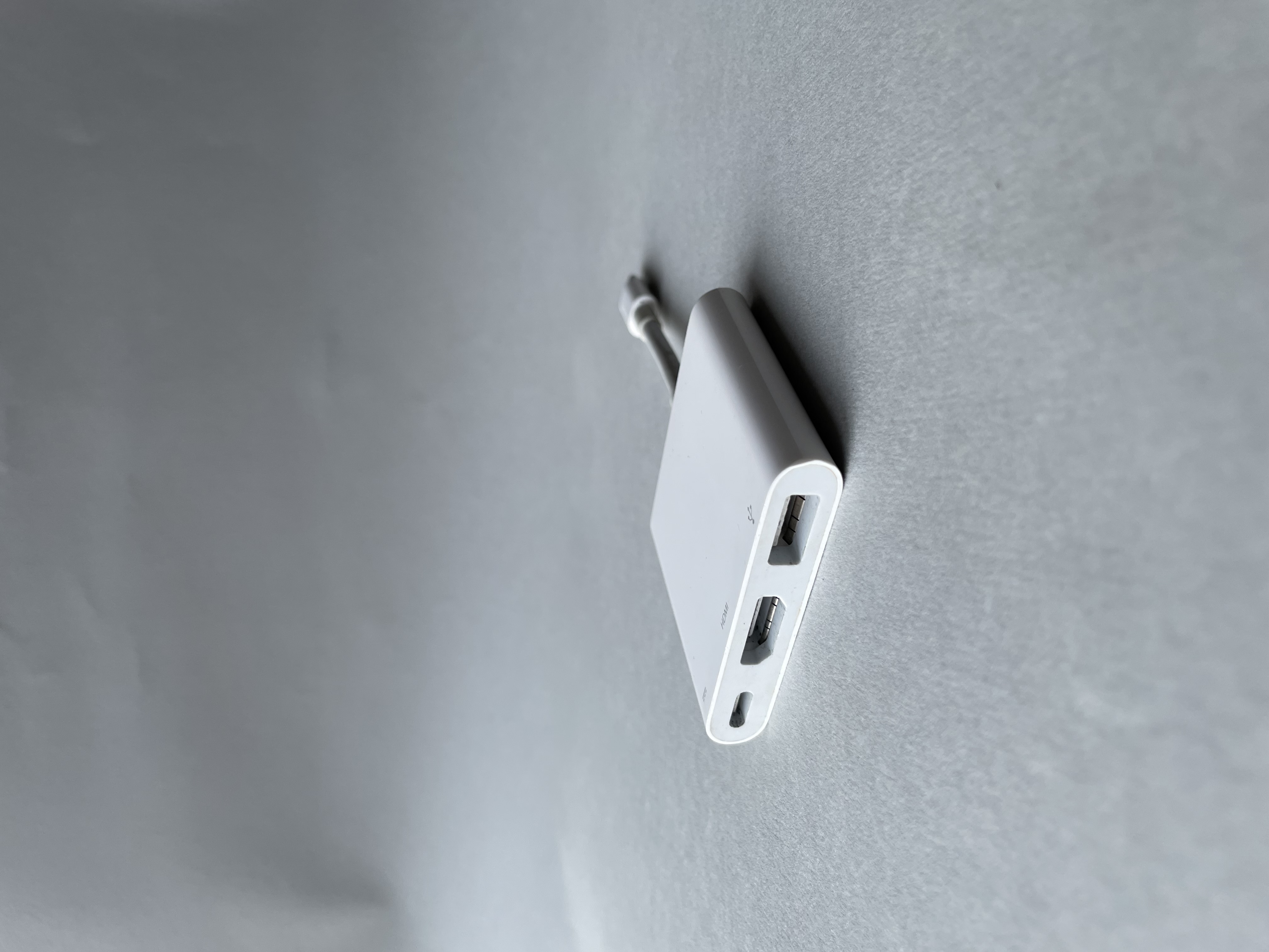 Apple usb c dongle - usb a, hdmi 