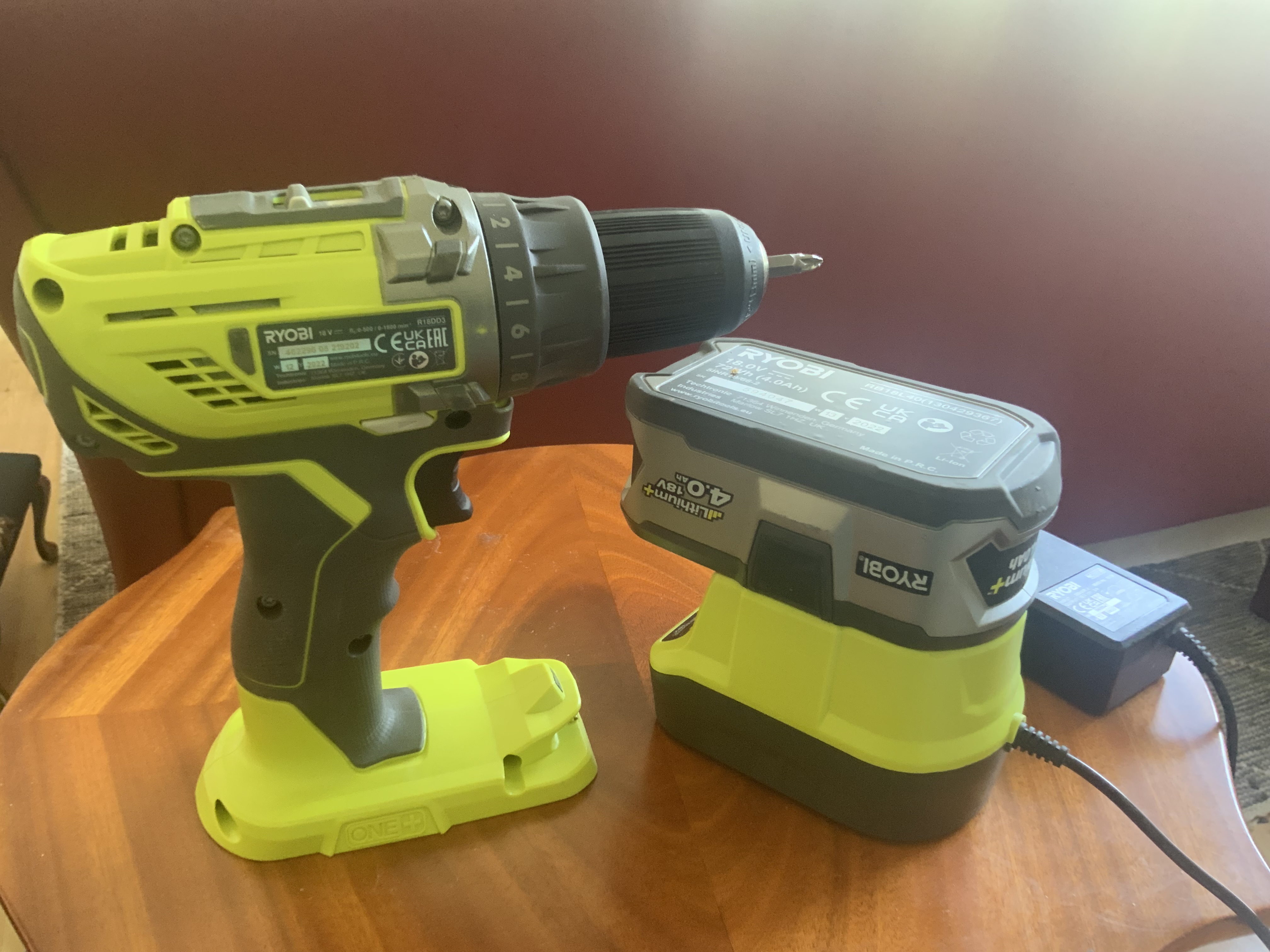 Ryobi r18dd3 med batteri och laddare
