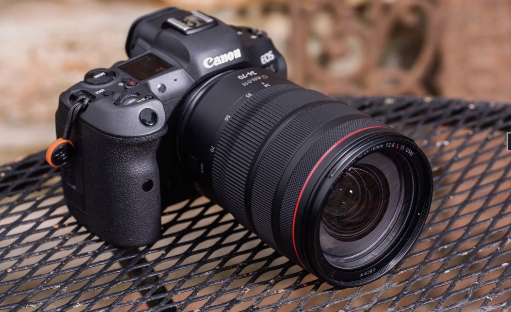 Canon r5 + canon rf 24-70mm f2.8 l is usm i