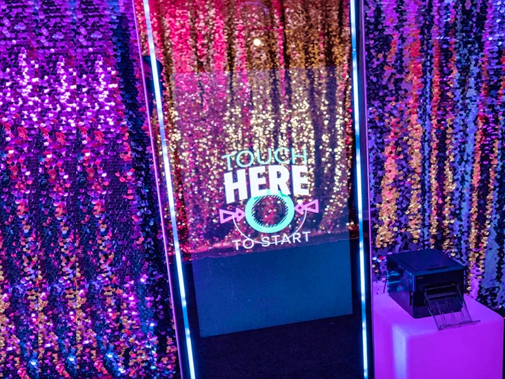 Magic mirror photo booth utleie! 🎉