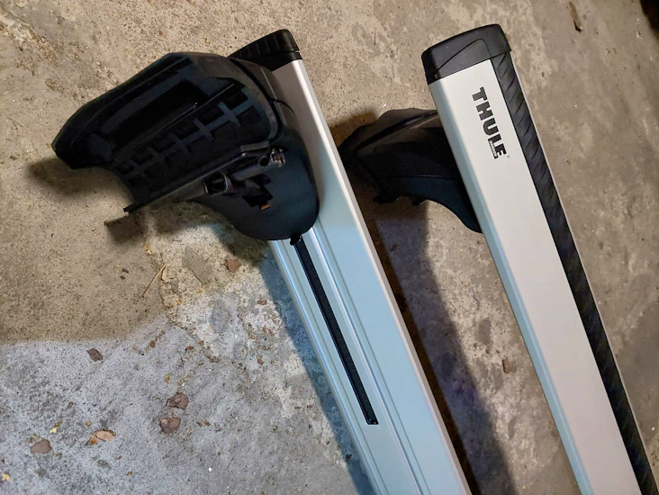 Thule wingbar (118cm) + jalustasarja