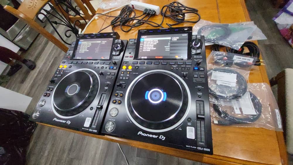 Pioneer cdj 3000 + pioneer djm s11e or a pair of rane 12 + djm s11e 