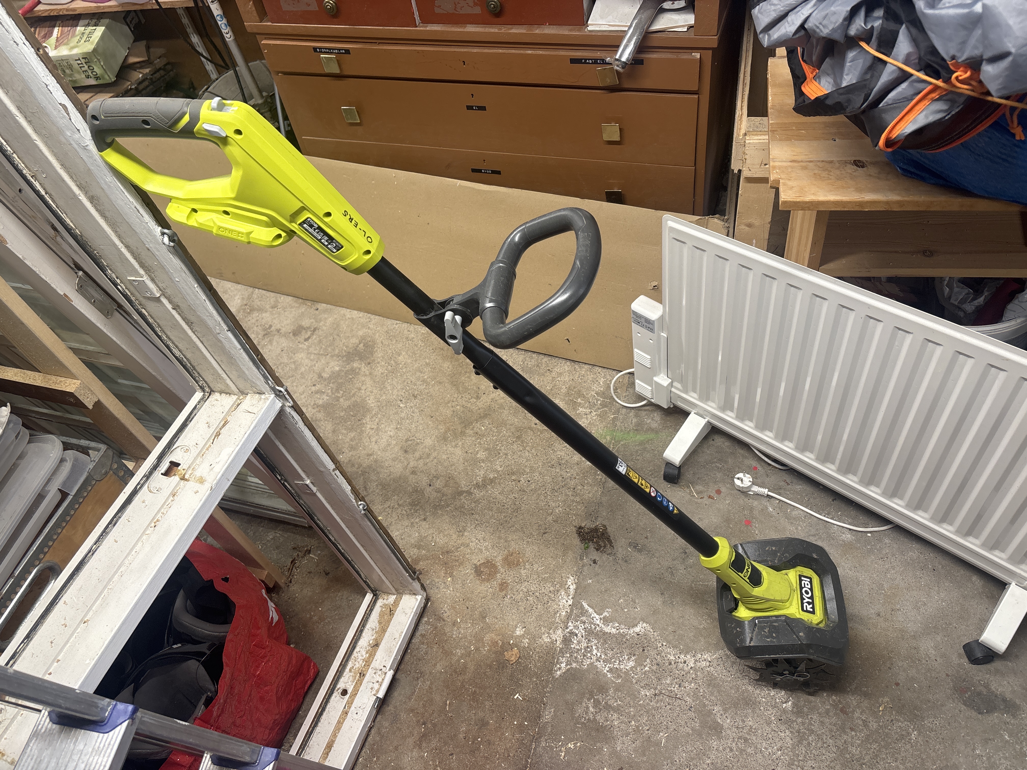 Ryobi jordfräs 