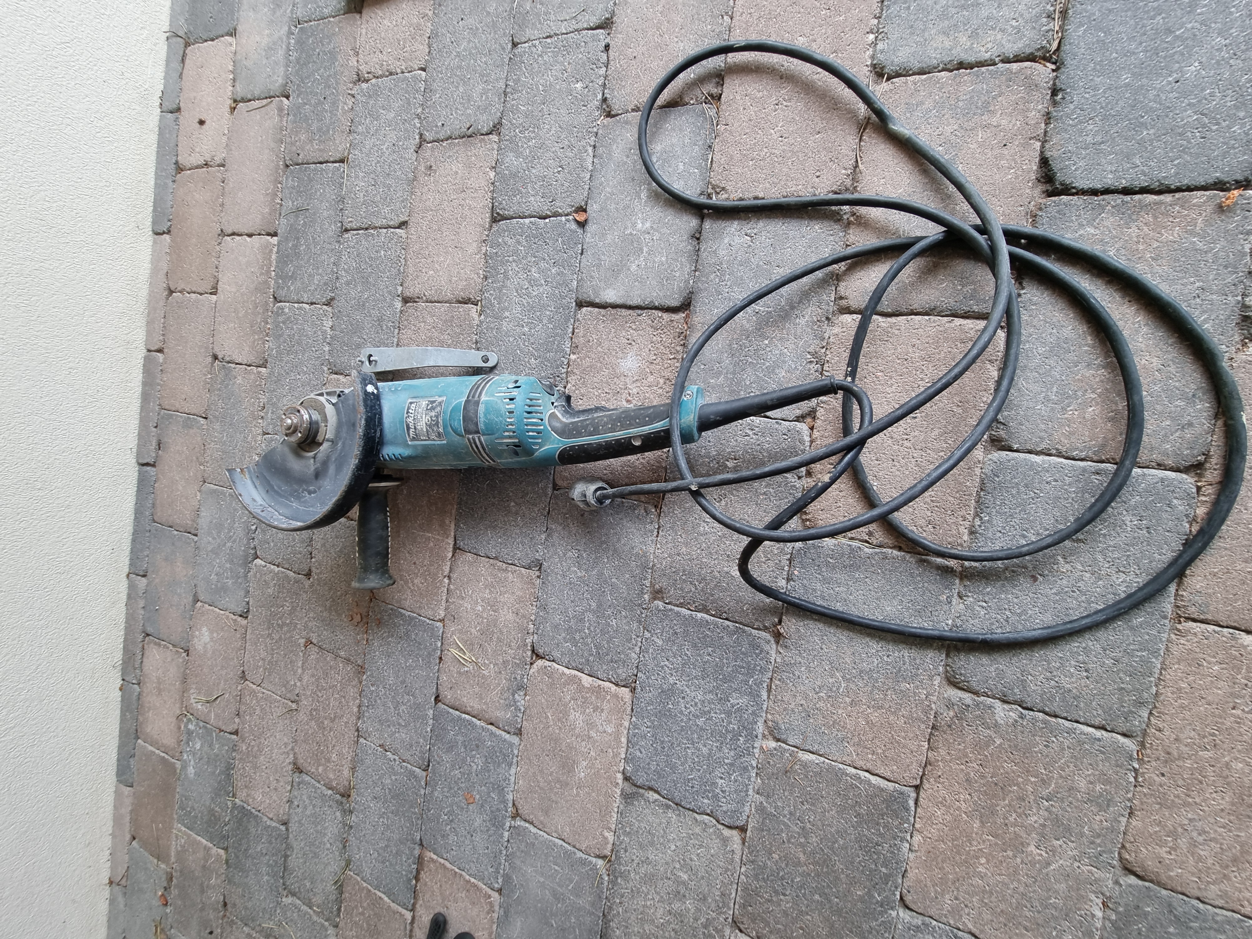  makita ga9040s