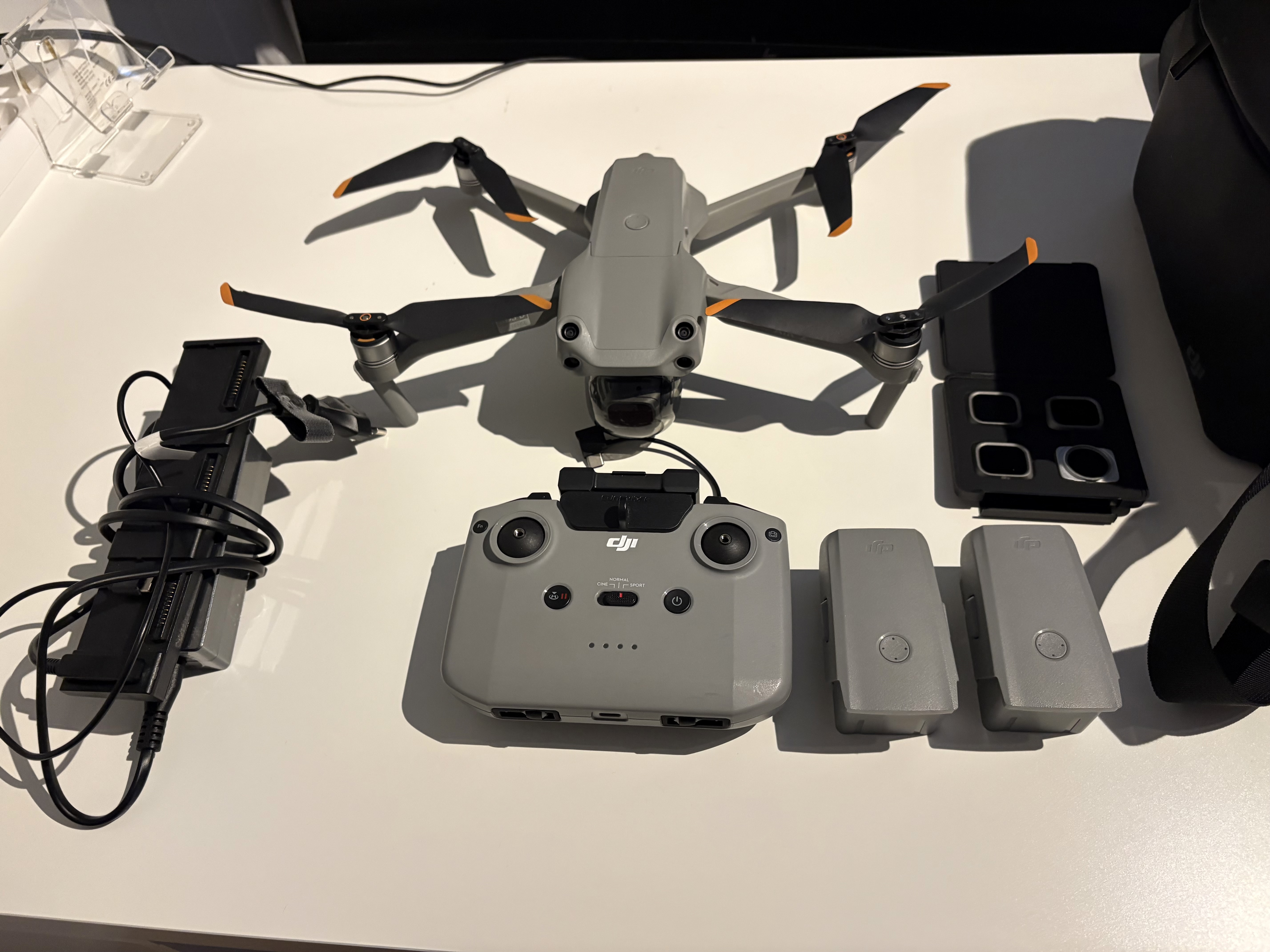 Dji air 2s fly more cmbo med 128gb minnekort!
