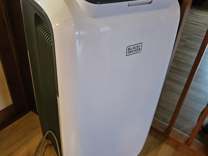 Kraftfull portabel a/c med avfuktarfunktion.