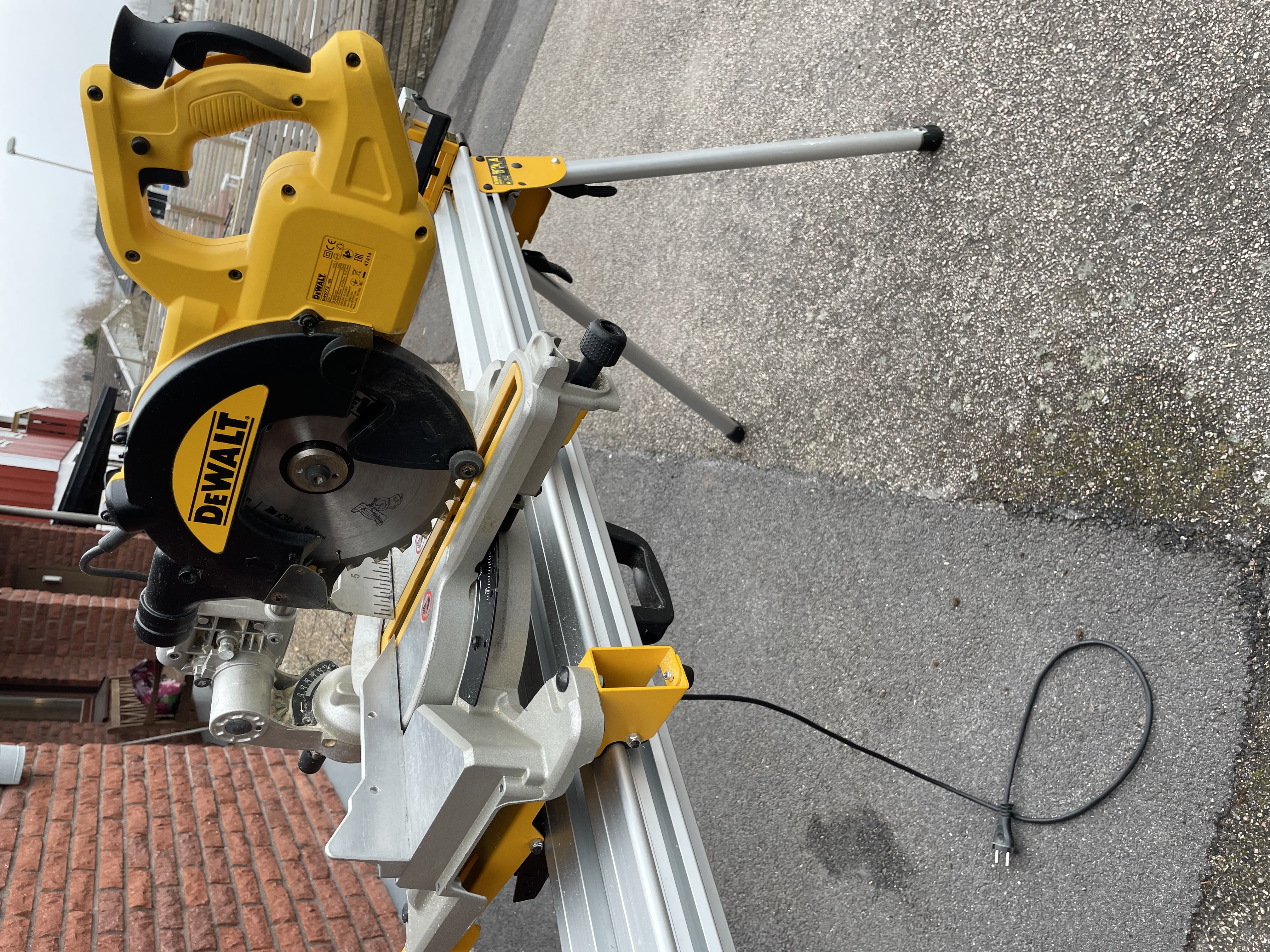 Dewalt - stabil och enkel gersåg/ kapsåg 