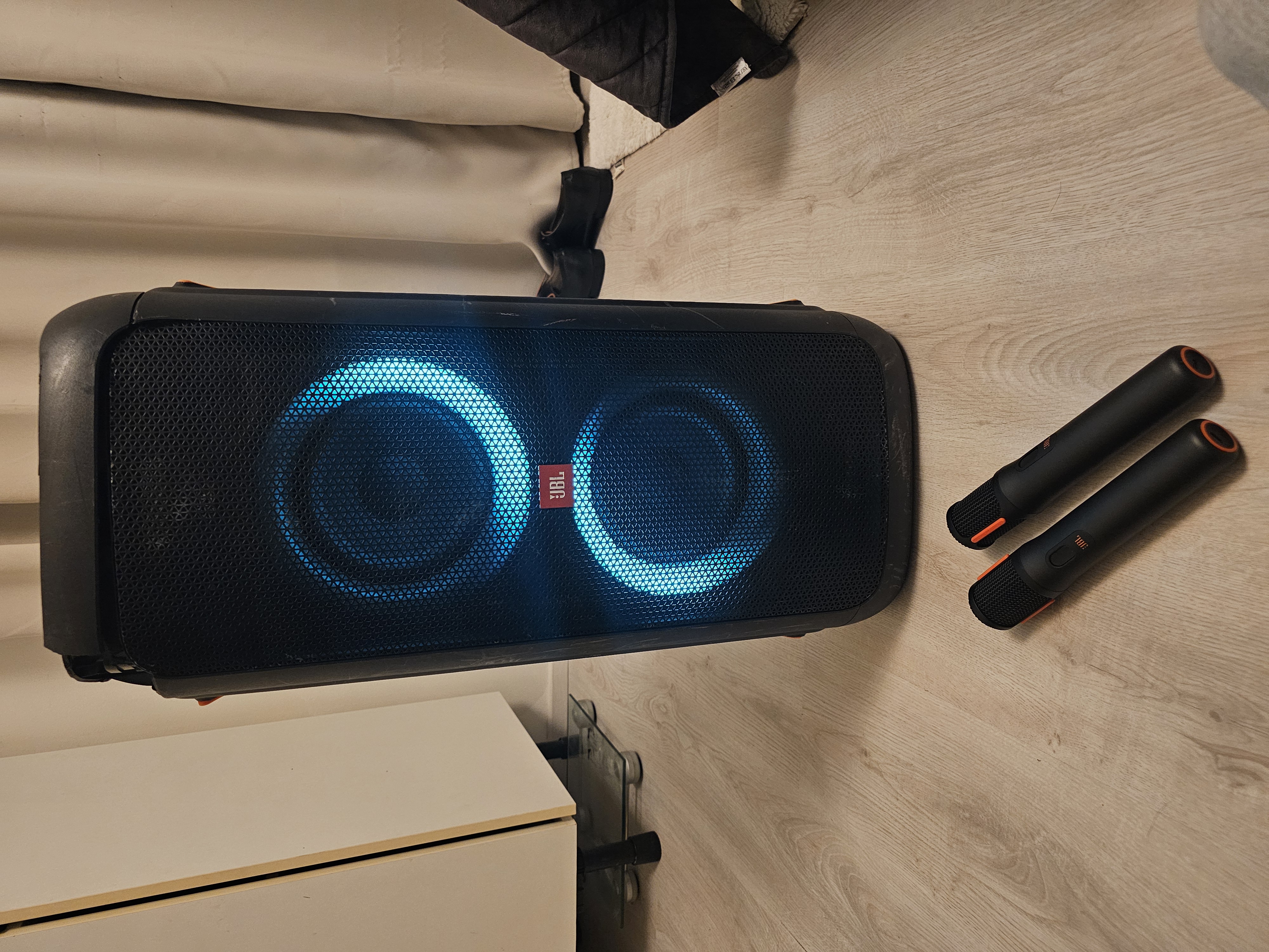 Jbl partybox 300