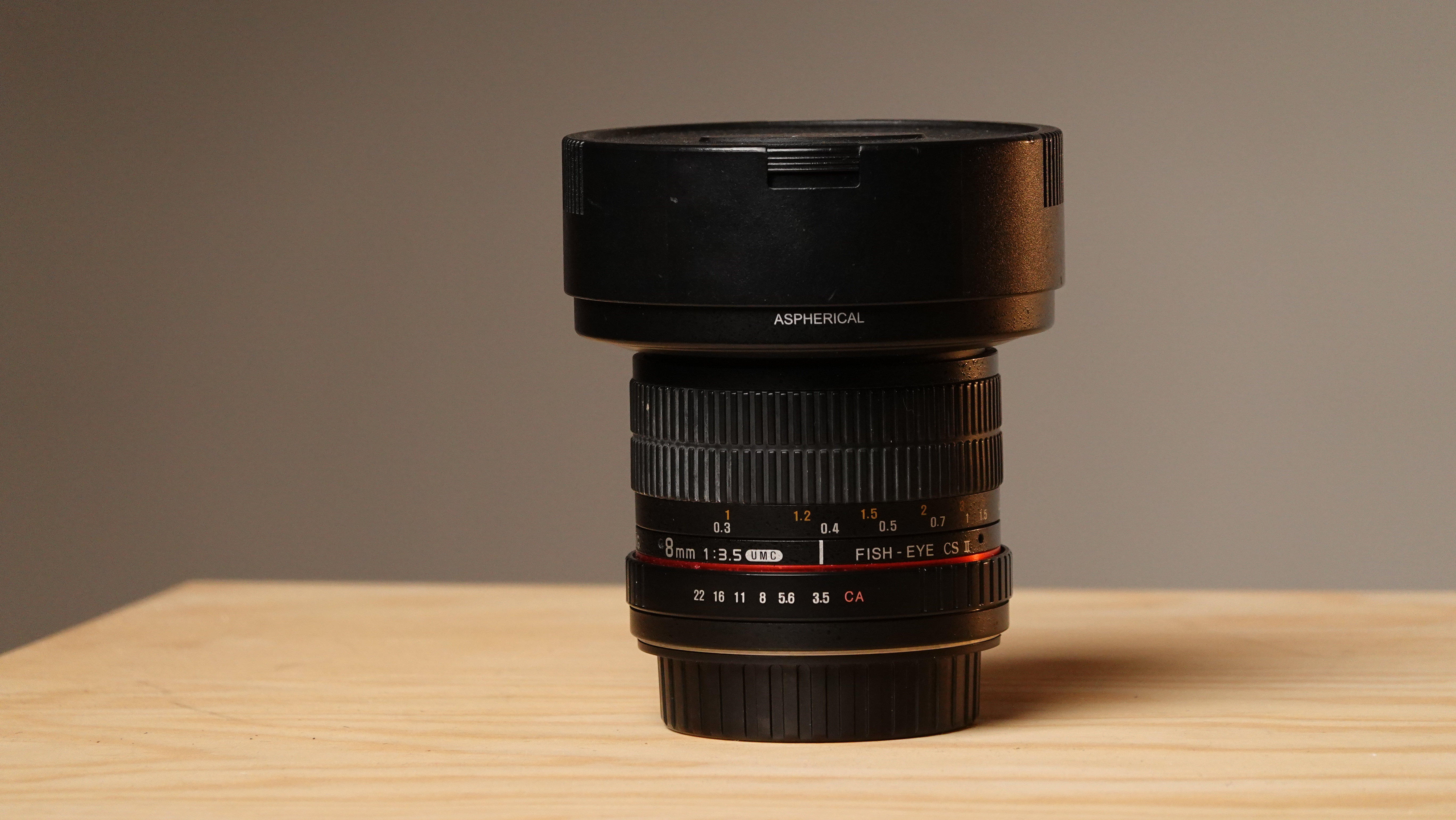Samyang 8mm fisheye  f/3.5 ef