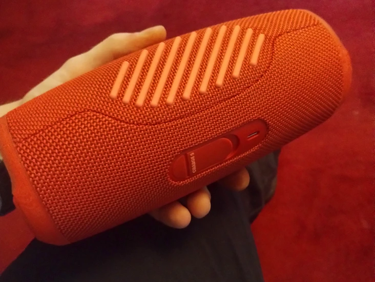 Jbl portable speaker