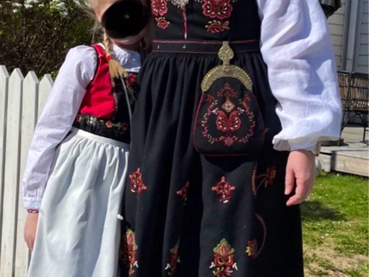 Sunnmørsbunad dame str m-l