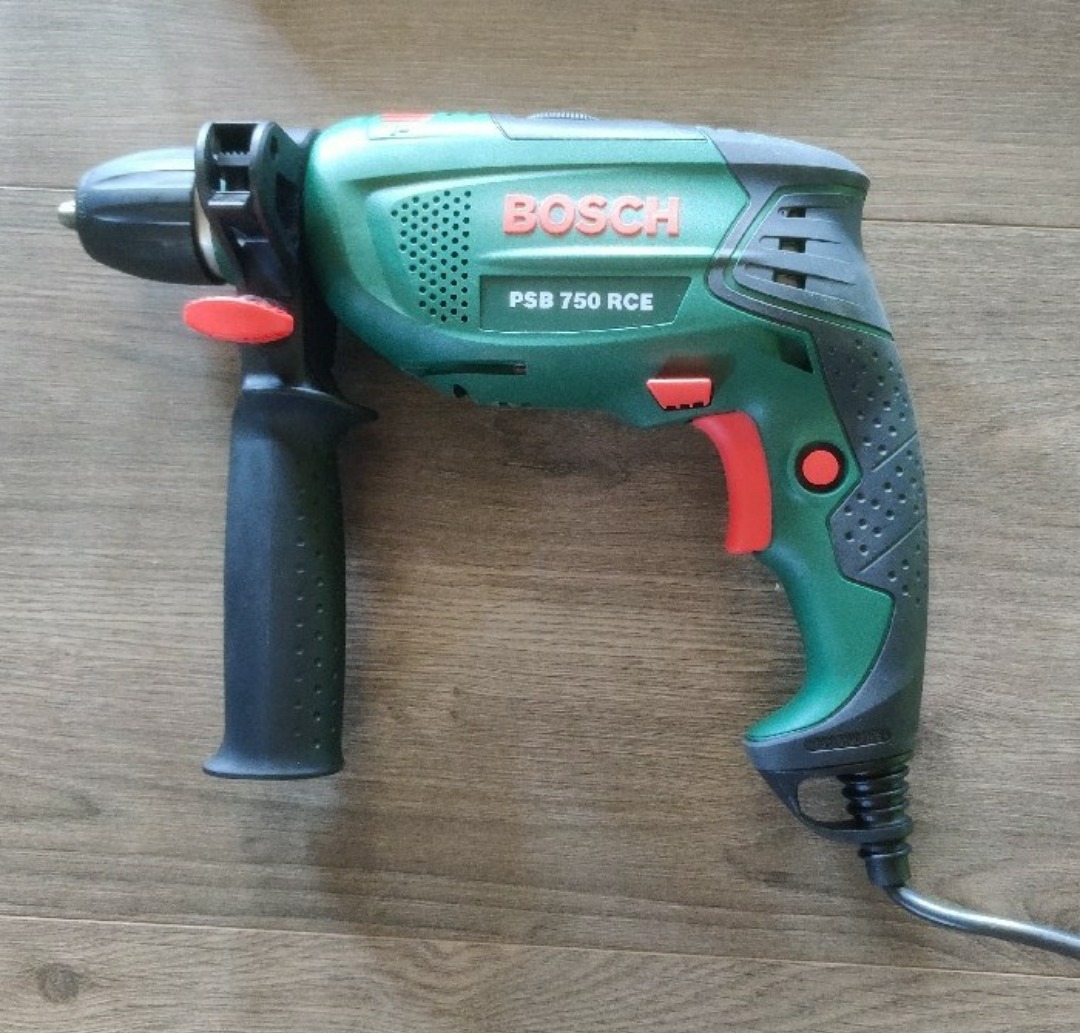Bosch slagbormaskin og bormaskin
