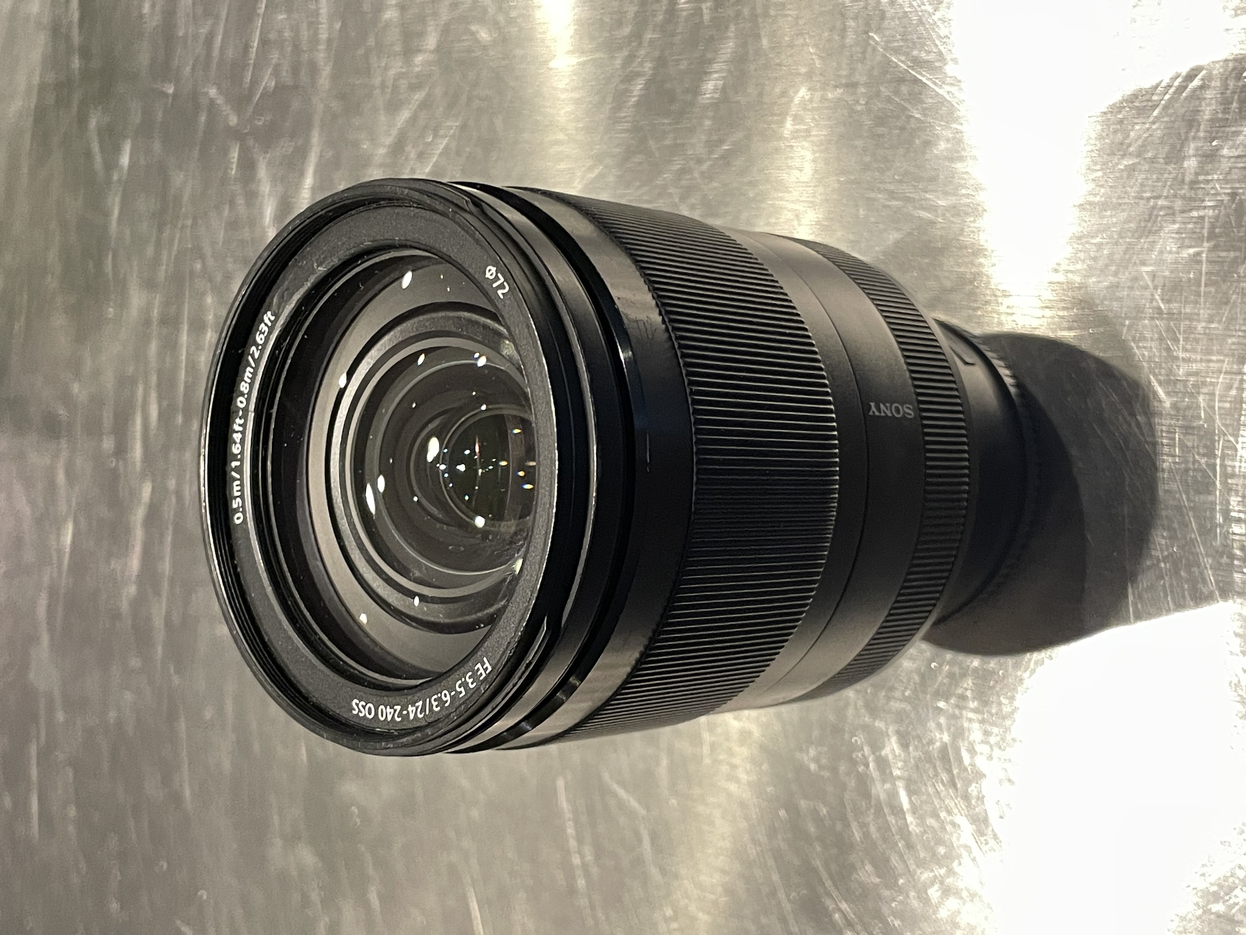 Sony fe 24 - 240mm f/3.5-6.3