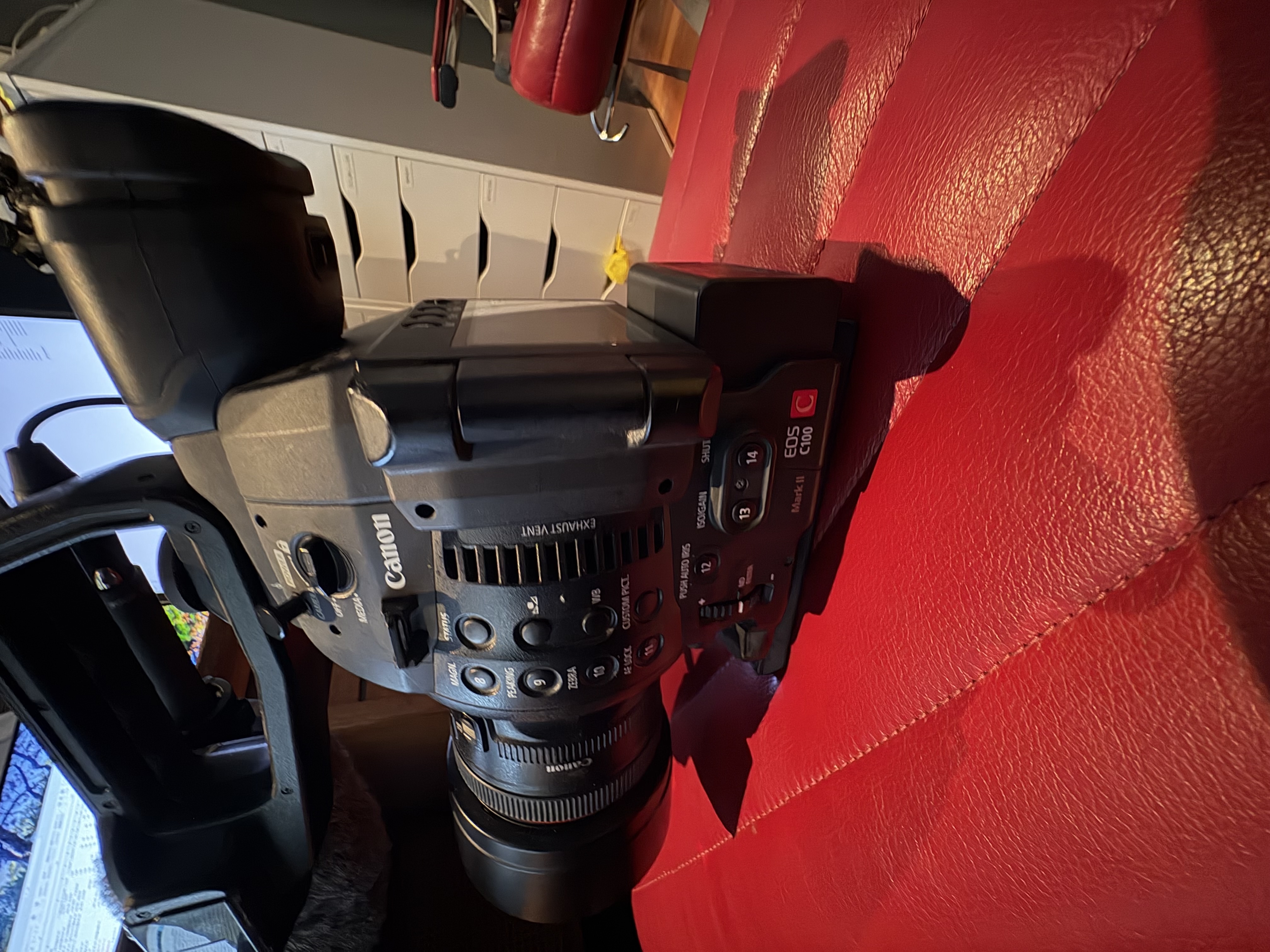 Canon c100 mark ii (videokamera med objektiv)