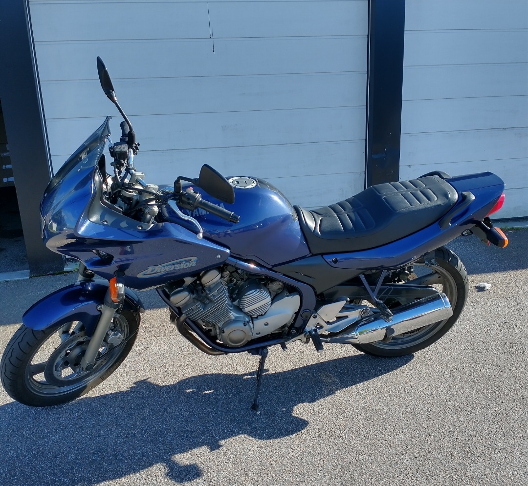 Välvårdad yamaha xj600 s/n
