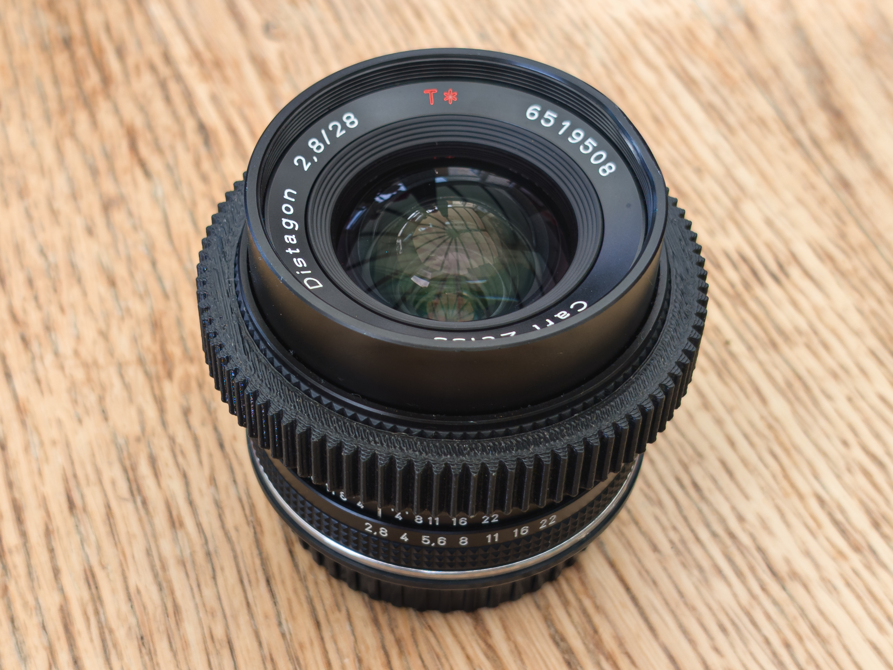 28mm contax zeiss for canon ef mount distagon t* f/2.8 