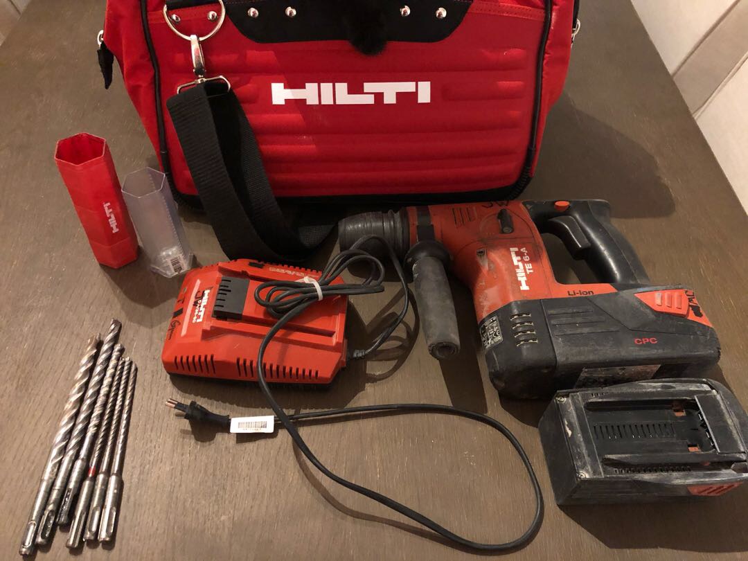 Batteridriven slagborrmaskin hilti