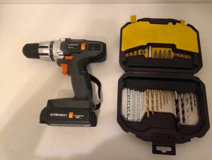 Skruvdragare med bits & borr