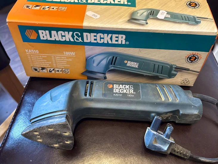 Black & decker ka510 detail sander for sanding wood, metal & plastic - for hire