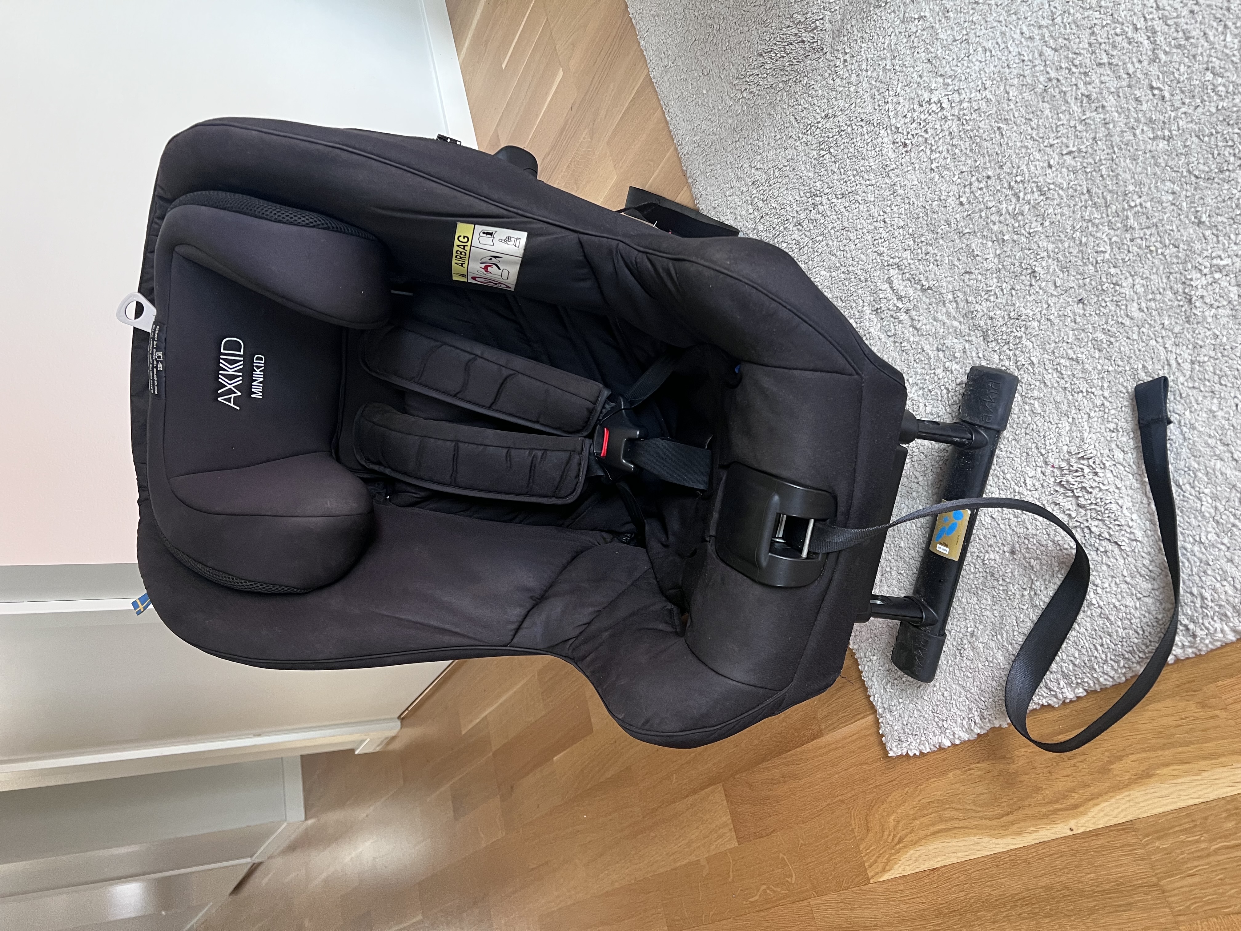 Axkid minikid bakåtvänd bilbarnstol (0–25 kg)