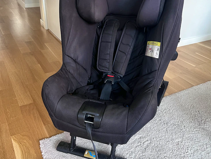 Axkid minikid bakåtvänd bilbarnstol (0–25 kg)