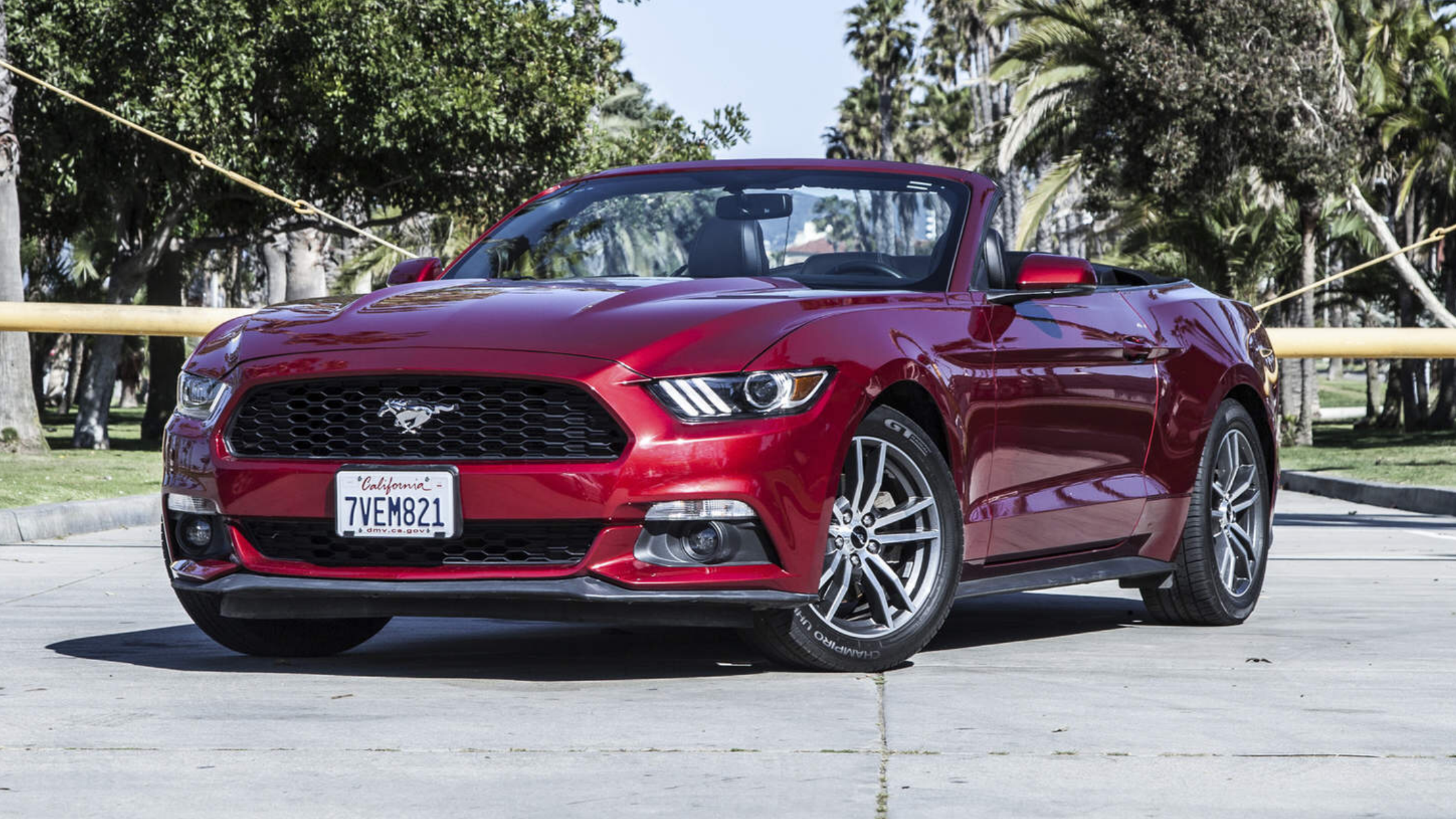 Ford mustang convertible