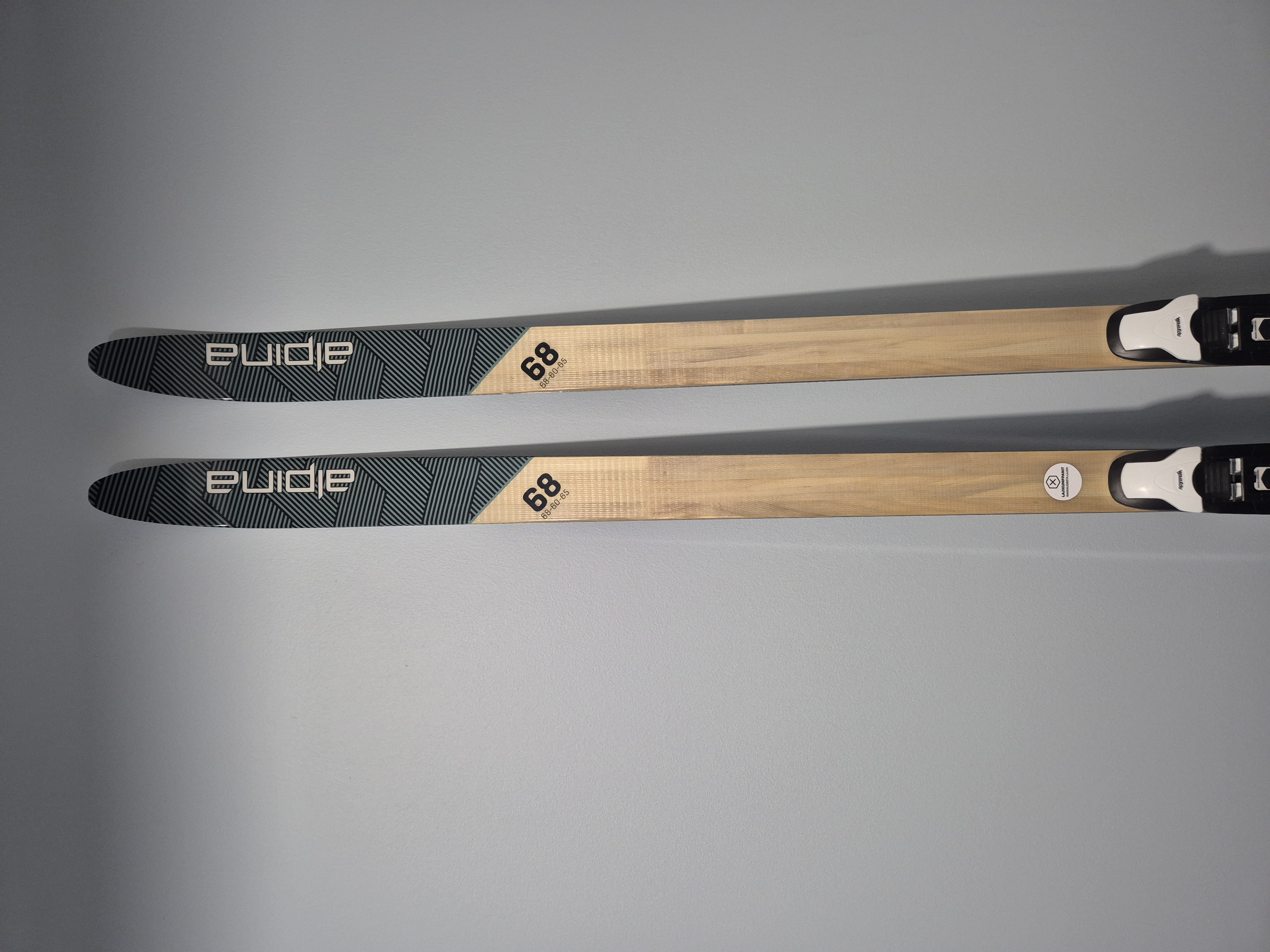 Alpina discovery 68 -tunturisukset