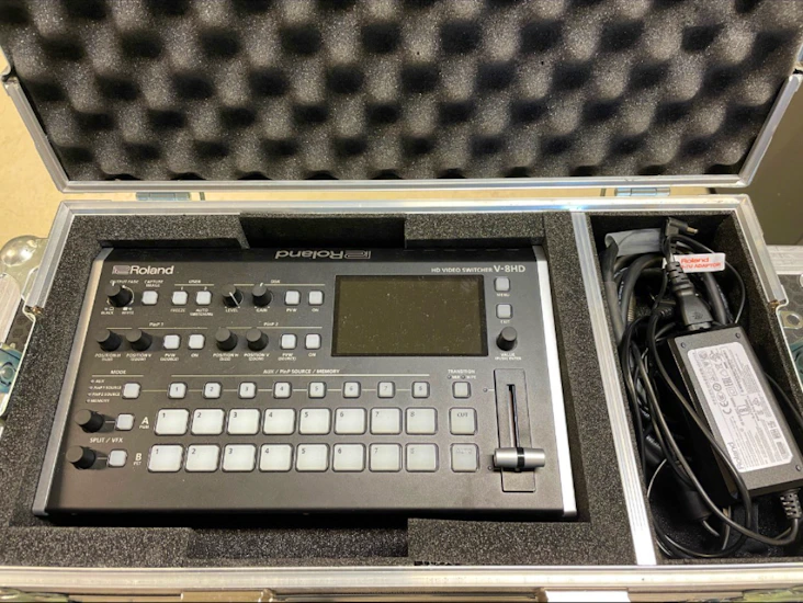 Roland v-8hd high definition