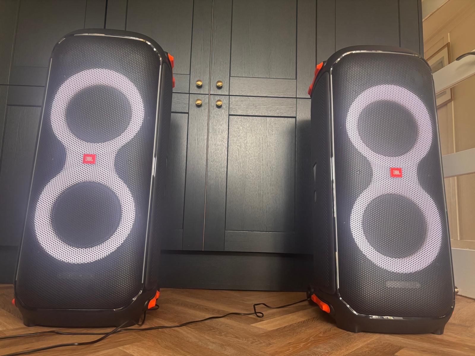 2 jbl party box 710