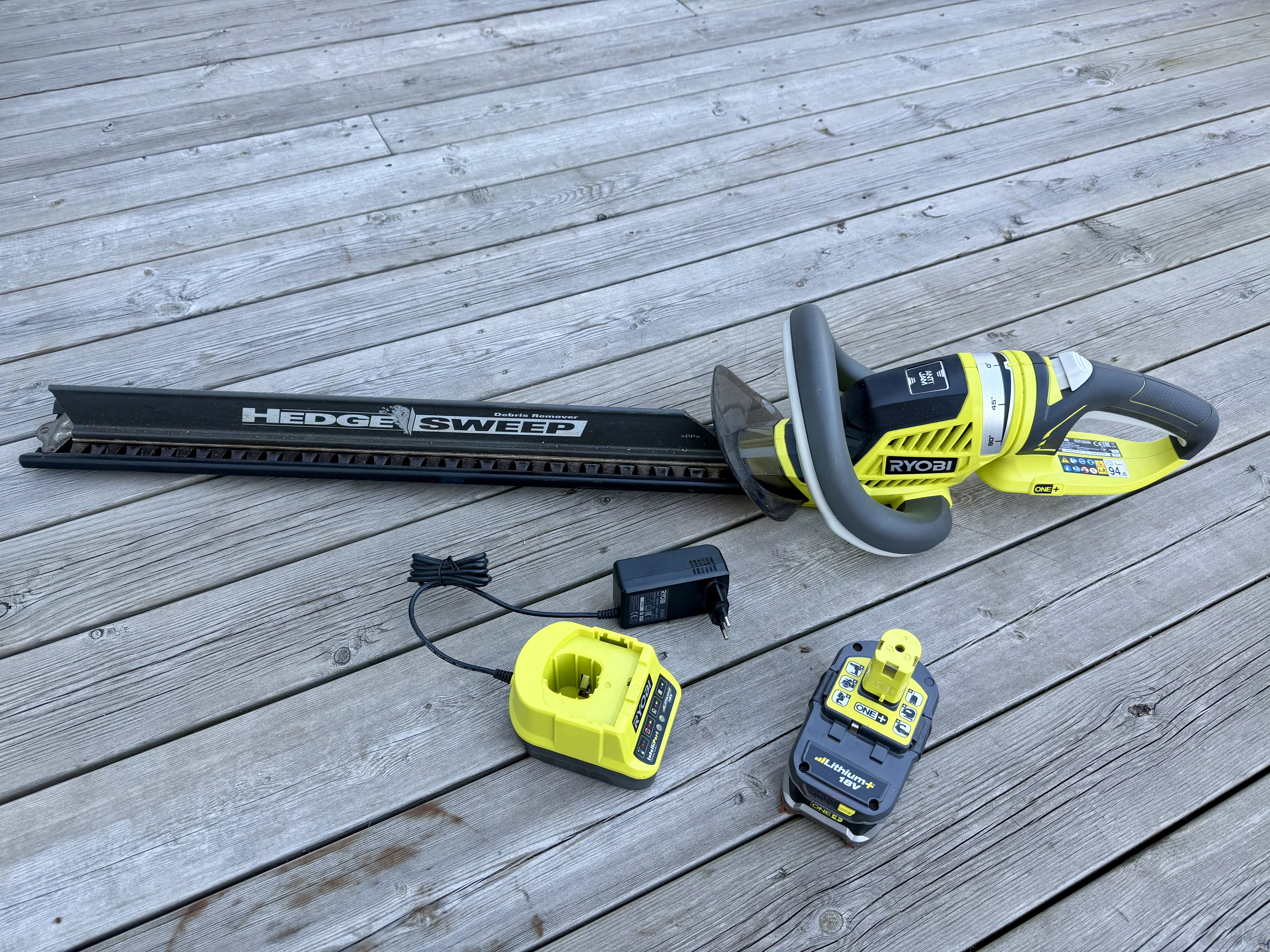 Batteridriven häcksax