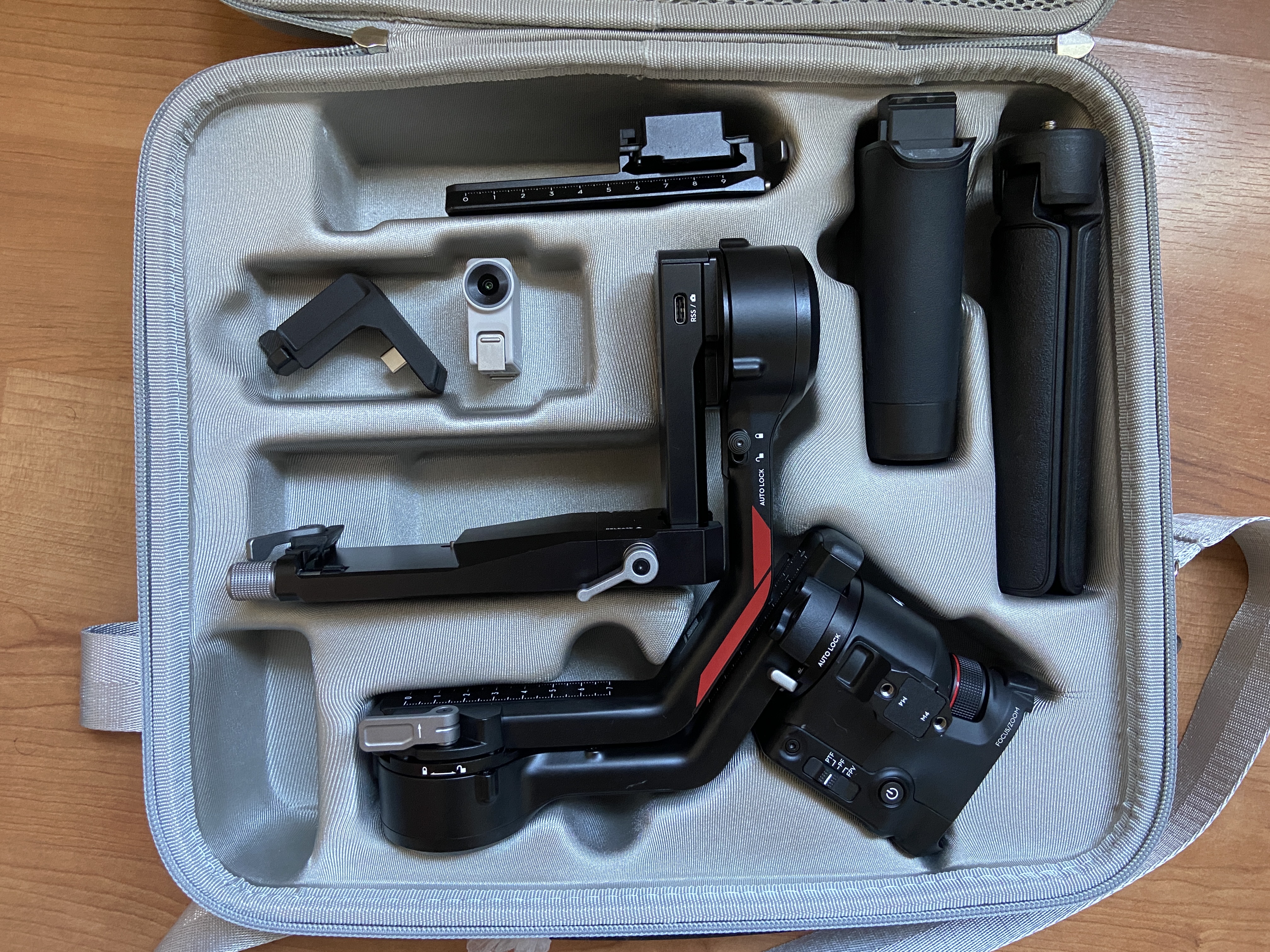 Dji rs 4 with *new ai tracking module