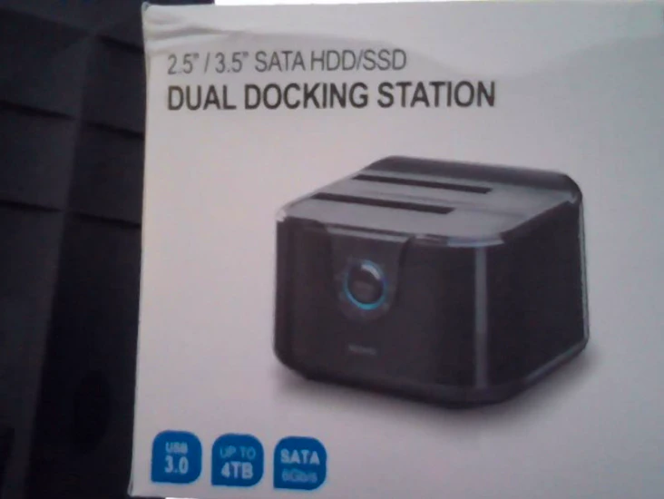 Deltaco dual docking station