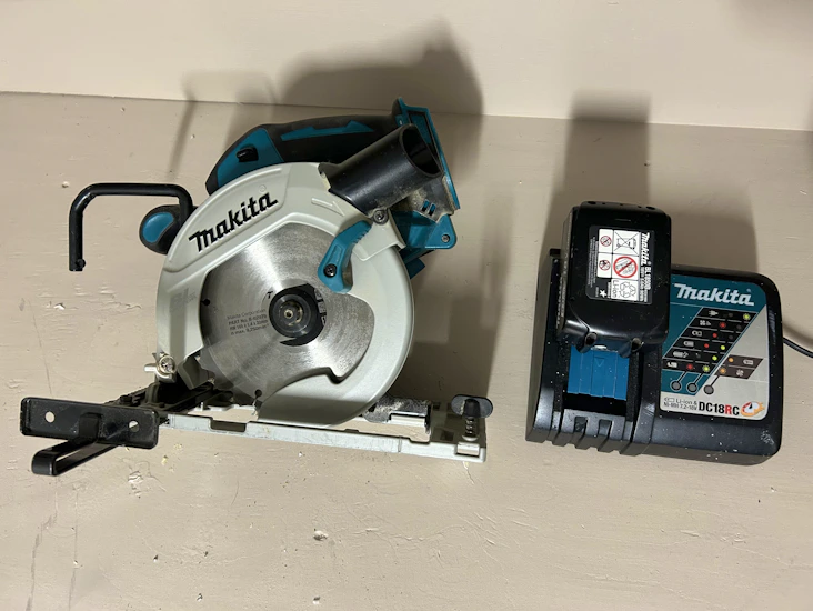 Makita cirkelsåg 18v – inkl. batteri & laddare
