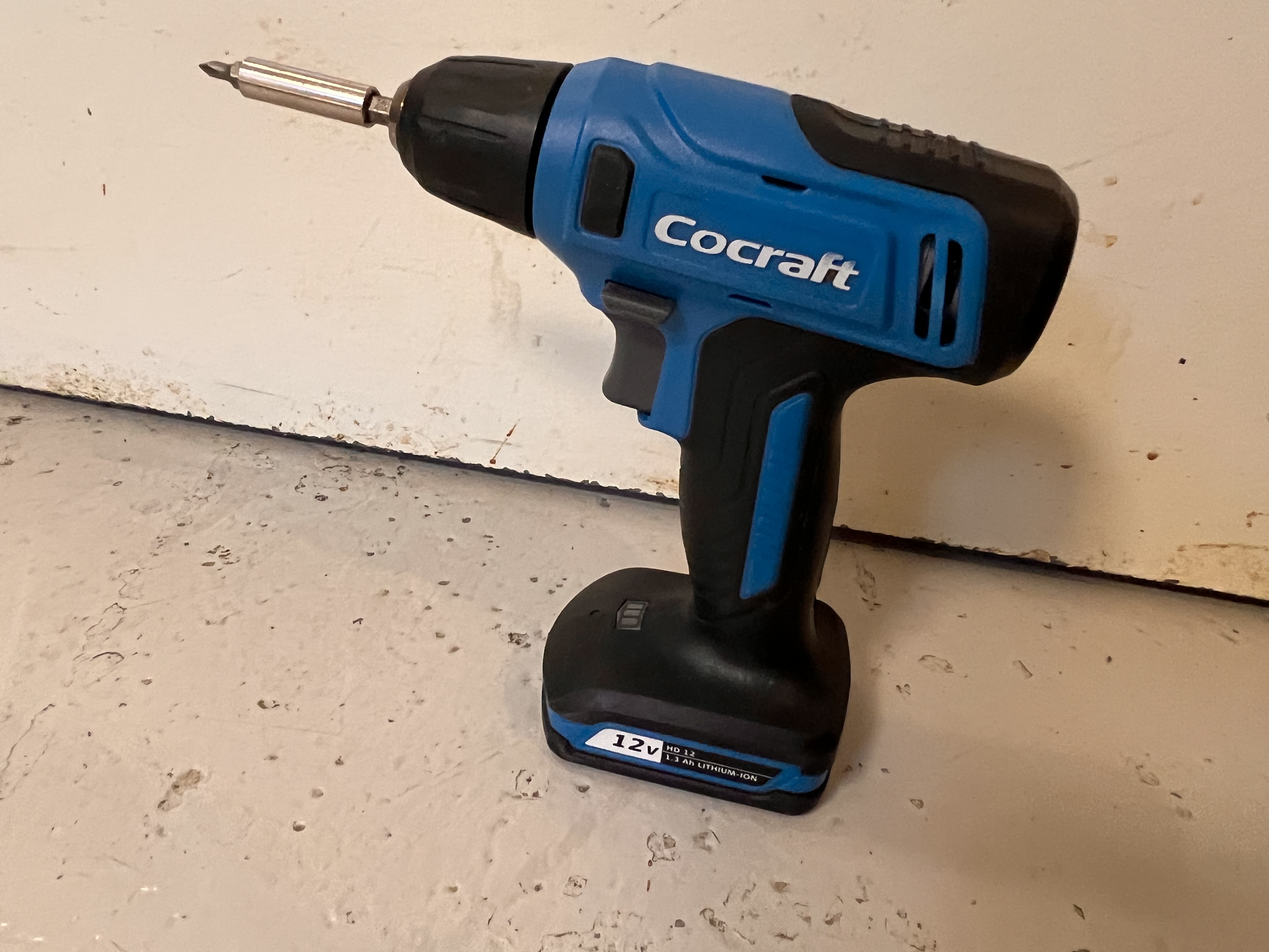 Enkel skruvdragare uthyres 