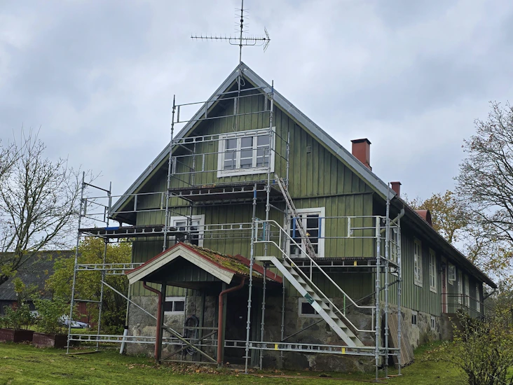 Haki bygg-ställning