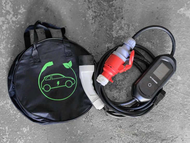 Reseladdare typ 2, 11kw/16a 3-fas/schuko