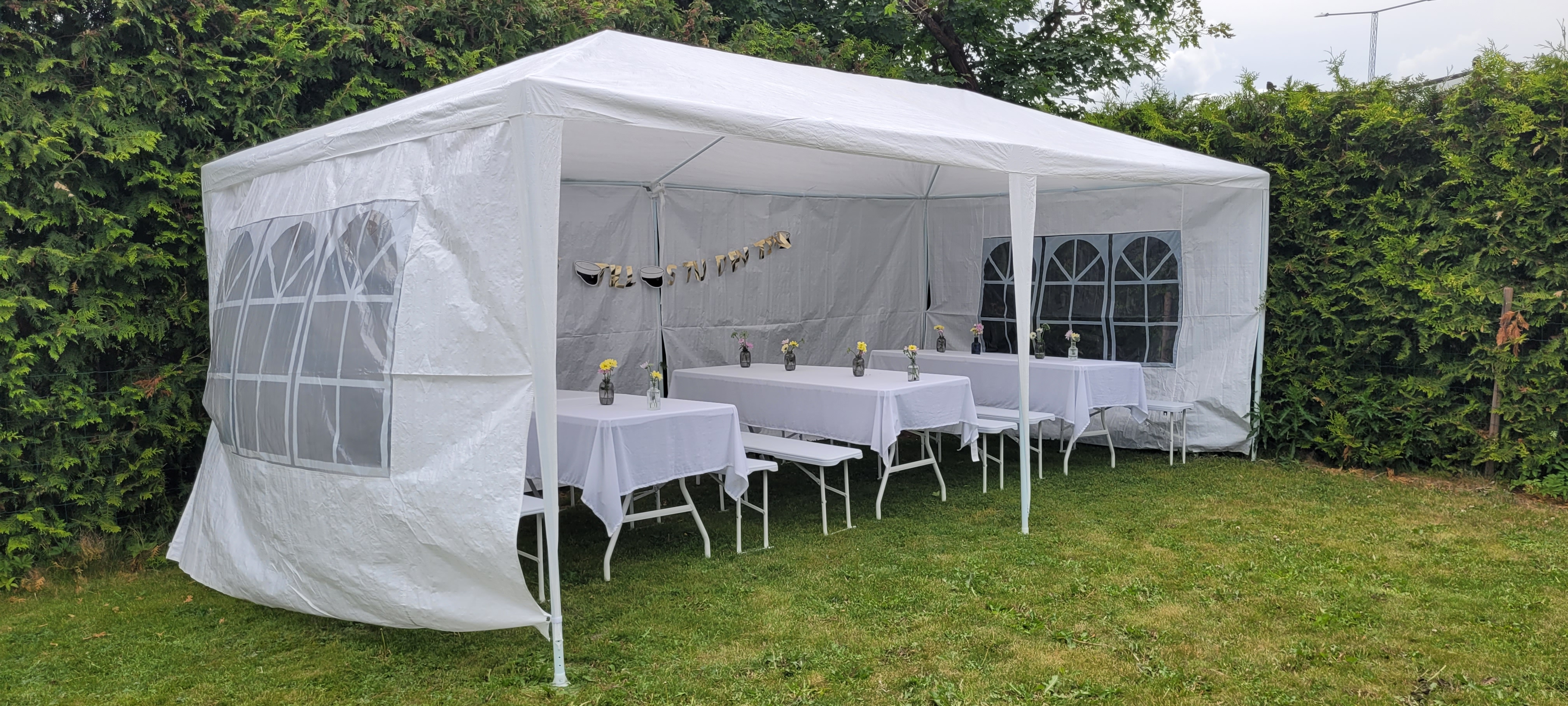 Partytält 6×3m med bord och bänkar