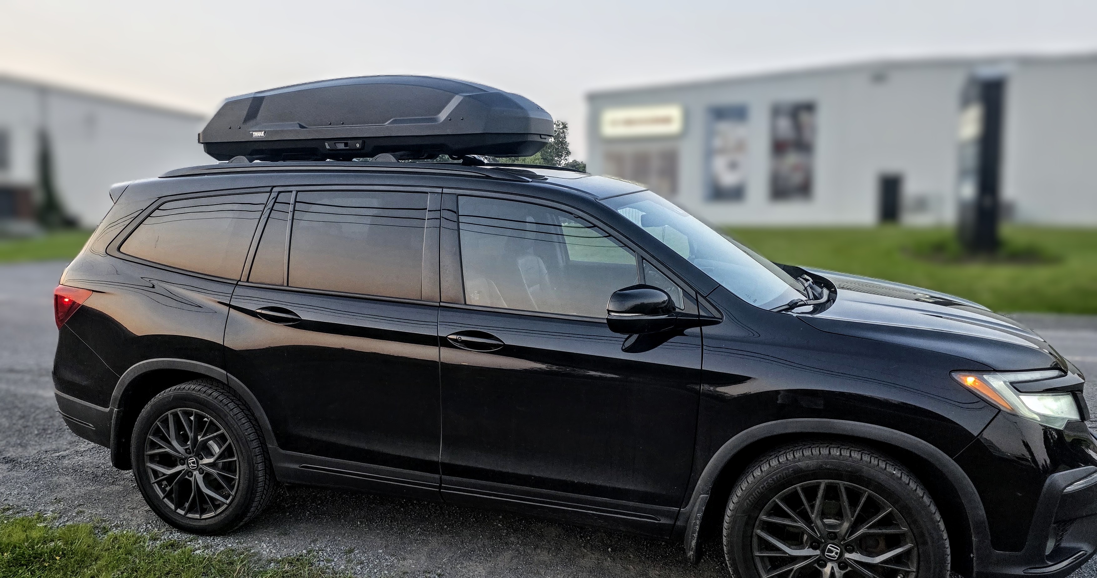 Need extra cargo space? thule roof box rental – kanata